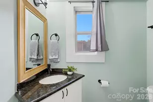 1642 Washington Ave, Charlotte, NC 28216 - Photo 26