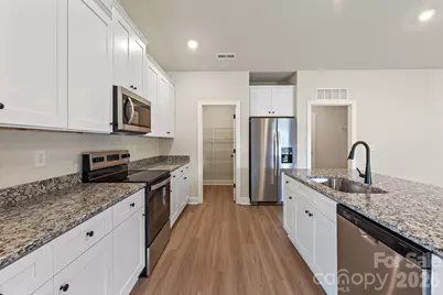 6726 Fairford Drive, Charlotte, NC 28215 - Photo 10