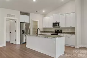 6721 Fairford Dr, Charlotte, NC 28215 - Photo 6