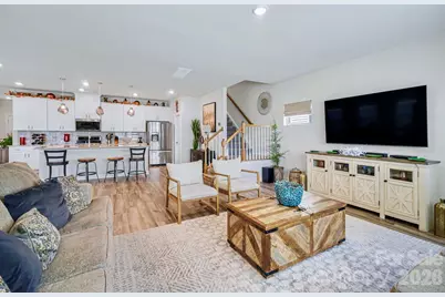 5012 Shadbush Road, Charlotte, NC 28215 - Photo 2