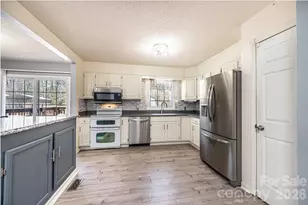 2681 Tumbleweed Dr, Lenoir, NC 28645 - Photo 1