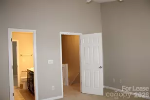 10118 Frosty Ln, Charlotte, NC 28216 - Photo 10