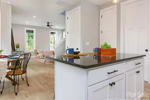 112 Shady Oak Dr, Asheville, NC 28803 - Photo 18