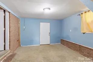 2523 Briargrove Dr, Charlotte, NC 28215 - Photo 18