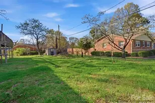 2523 Briargrove Dr, Charlotte, NC 28215 - Photo 2