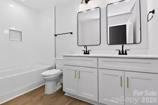 341 N Hoskins Rd, Charlotte, NC 28216 - Photo 16