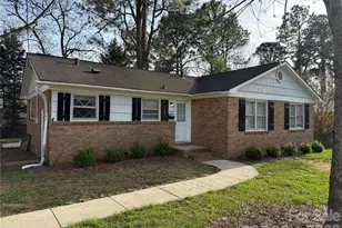 4723 Westcrest Dr, Charlotte, NC 28208 - Photo 2