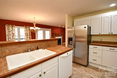 477 West Ridge Drive, Burnsville, NC 28714 - Photo 14