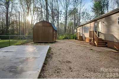 308 E Cleveland Avenue, Bessemer City, NC 28016 - Photo 28