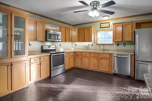 308 E Cleveland Ave, Bessemer City, NC 28016 - Photo 8