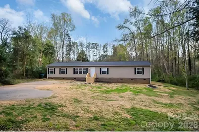 308 E Cleveland Avenue, Bessemer City, NC 28016 - Photo 2
