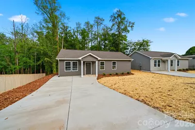 1298 18th Street NE, Hickory, NC 28601 - Photo 1