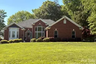 136 Windemere Isle Rd, Statesville, NC 28677 - Photo 2