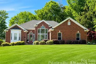 136 Windemere Isle Rd, Statesville, NC 28677 - Photo 2