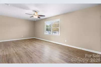 525 12th Street SW #30, Hickory, NC 28602 - Photo 4