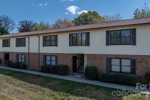 525 12th Street SW, Hickory, NC 28602 - Photo 2
