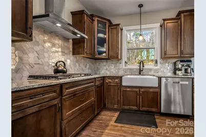 666 Never Blue Road, Flat Rock, NC 28731 - Photo 10