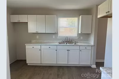 509 Skipwith Place, Charlotte, NC 28217 - Photo 10