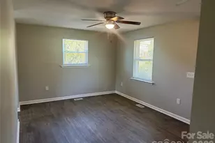 509 Skipwith Pl, Charlotte, NC 28217 - Photo 6