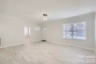 106 S Dalton St, Gastonia, NC 28052 - Photo 8