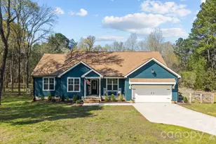 2202 Lannie Ln, Rock Hill, SC 29730 - Photo 2