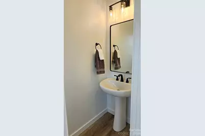 2930 21st Street Lane NE, Hickory, NC 28601 - Photo 10