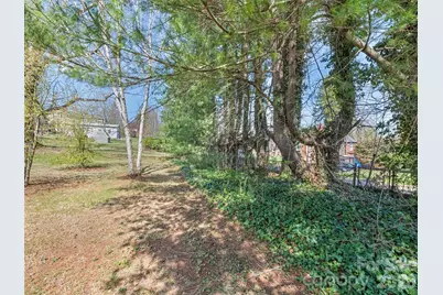 151 Hampton Heights, Canton, NC 28716 - Photo 14