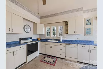 151 Hampton Heights, Canton, NC 28716 - Photo 24