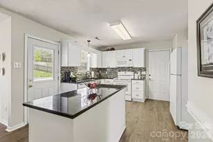 12511 Panthersville Dr, Charlotte, NC 28269 - Photo 14