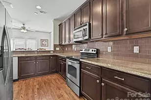 347 Spring St, Davidson, NC 28036 - Photo 8