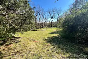 251 W 3rd St, Rutherfordton, NC 28139 - Photo 2