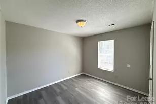 333 E Todd Ln, Charlotte, NC 28208 - Photo 14