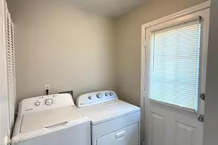 333 E Todd Ln, Charlotte, NC 28208 - Photo 10