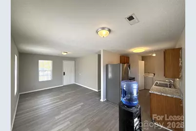 333 E Todd Lane, Charlotte, NC 28208 - Photo 6