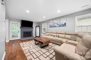 2006 Killarney Pl, Charlotte, NC 28262 - Photo 6