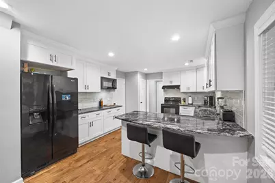 2006 Killarney Place, Charlotte, NC 28262 - Photo 10