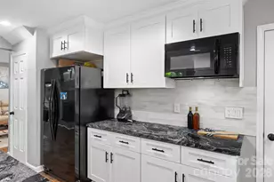 2006 Killarney Pl, Charlotte, NC 28262 - Photo 12