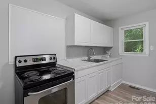 1609 Taylor Ave, Charlotte, NC 28216 - Photo 2