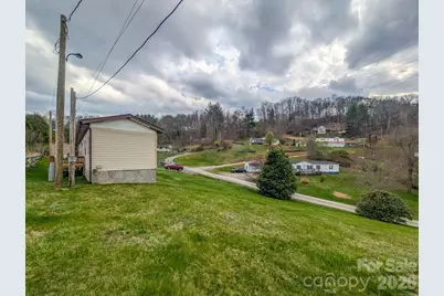 107 Mockingbird Lane, Burnsville, NC 28714 - Photo 8