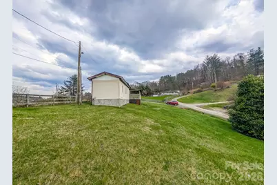 107 Mockingbird Lane, Burnsville, NC 28714 - Photo 10