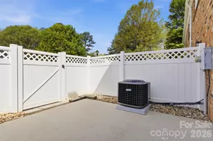 1336 Green Oaks Ln, Charlotte, NC 28205 - Photo 32