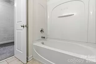 1336 Green Oaks Ln, Charlotte, NC 28205 - Photo 26