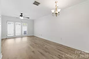 1336 Green Oaks Ln, Charlotte, NC 28205 - Photo 6