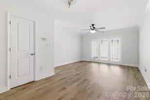 1336 Green Oaks Ln, Charlotte, NC 28205 - Photo 10