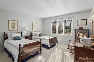 201 Crowfields Dr, Asheville, NC 28803 - Photo 18