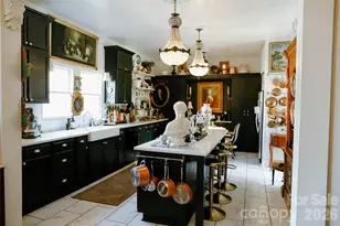 208 Locust St, Kannapolis, NC 28081 - Photo 2