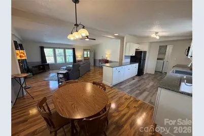 200 Cranbrook Circle, Hendersonville, NC 28792 - Photo 6