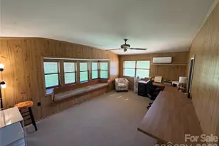 200 Cranbrook Cir, Hendersonville, NC 28792 - Photo 8