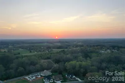 4184 Holly Circle NE, Conover, NC 28613 - Photo 4