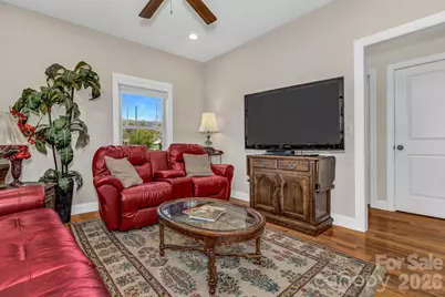 122 Craggy Street, Black Mountain, NC 28711 - Photo 4